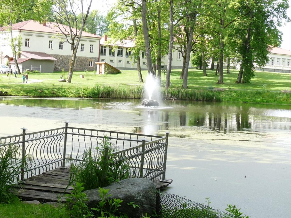 Taujenu Dvaro Sveciu Namai Towiany 外观 照片