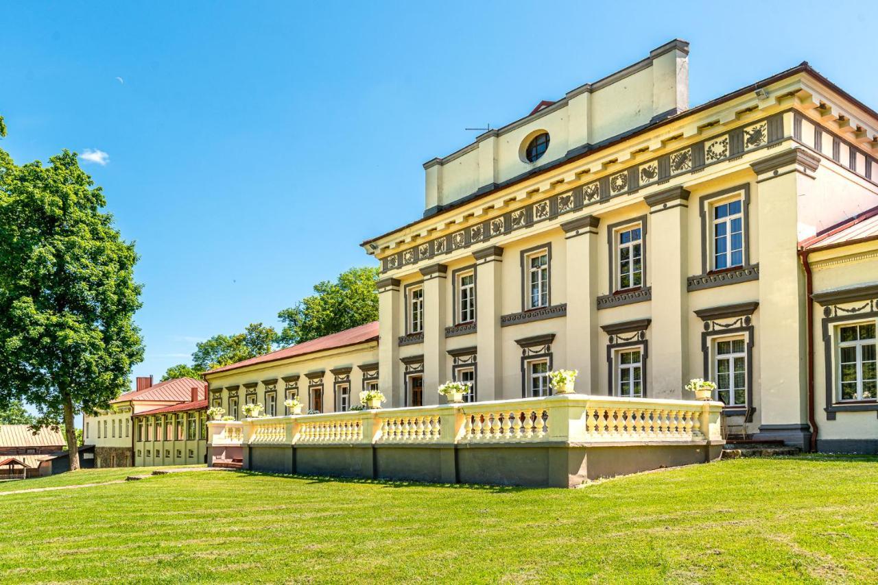 Taujenu Dvaro Sveciu Namai Towiany 外观 照片